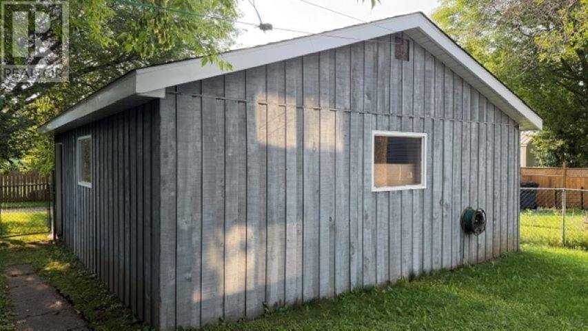 325 Ray Blvd, Thunder Bay, Ontario  P7B 4E5 - Photo 2 - TB2602195