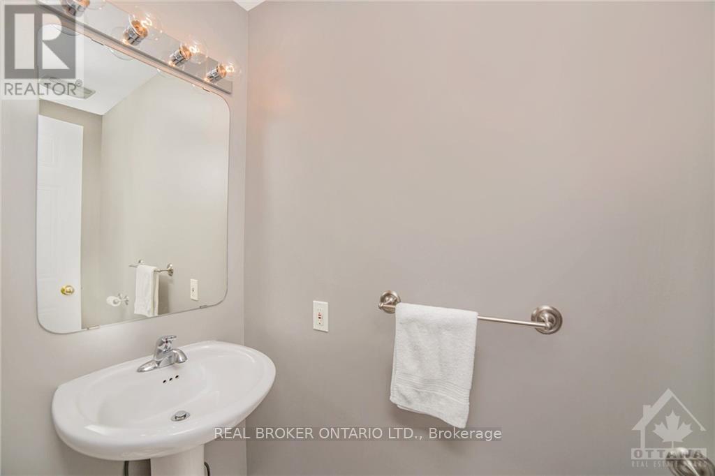 222 Meadowbreeze Drive, Ottawa, Ontario  K2M 3B3 - Photo 12 - X13626360
