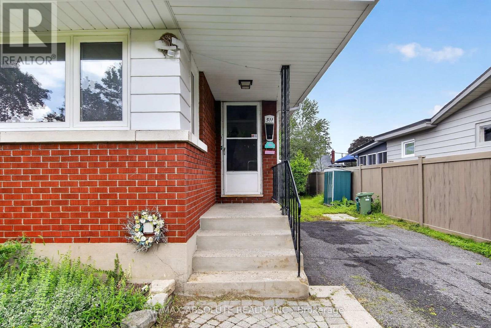 511 Penhill Avenue, Ottawa, Ontario  K1G 0V5 - Photo 3 - X13626386