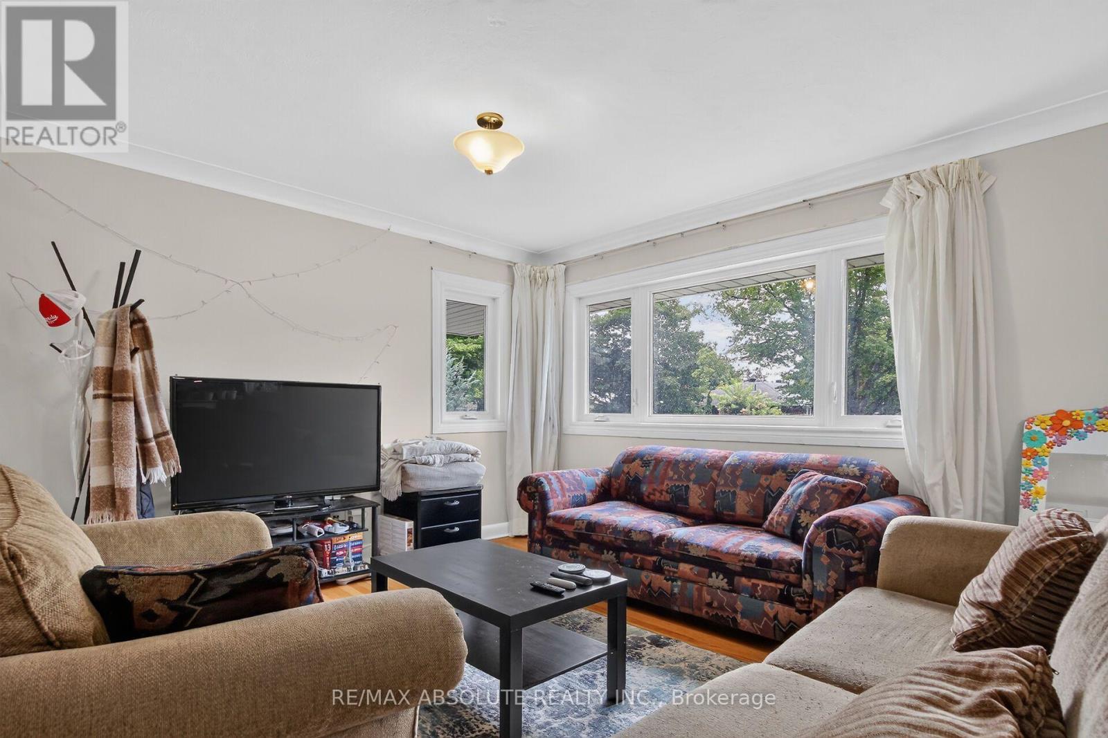 511 Penhill Avenue, Ottawa, Ontario  K1G 0V5 - Photo 5 - X13626386