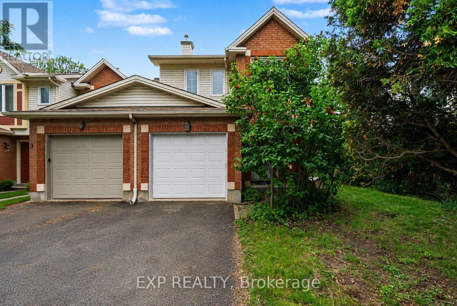 11 Longshire Circle, Ottawa, Ontario  K2J 4K7 - Photo 2 - X13626518