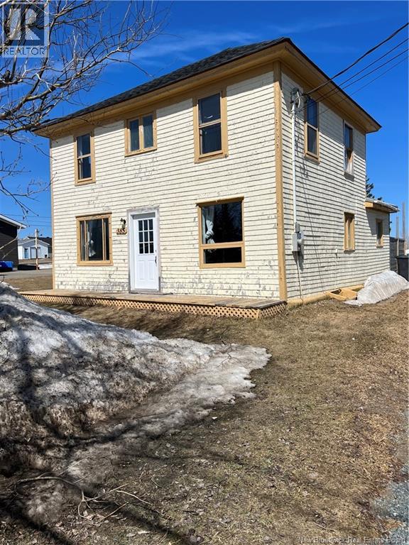 385 St-Pierre E, Caraquet, New Brunswick  E1W 1B4 - Photo 1 - NB145143