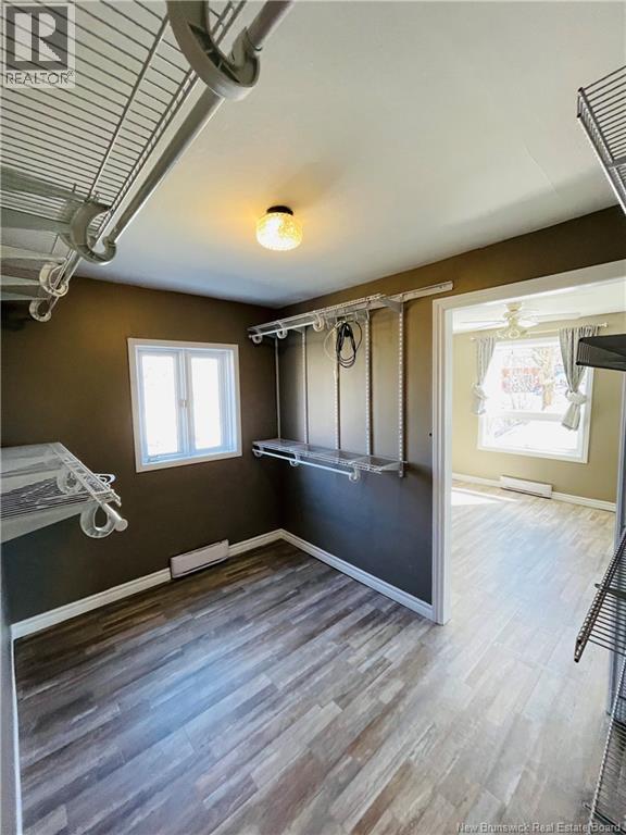 385 St-Pierre E, Caraquet, New Brunswick  E1W 1B4 - Photo 16 - NB145143