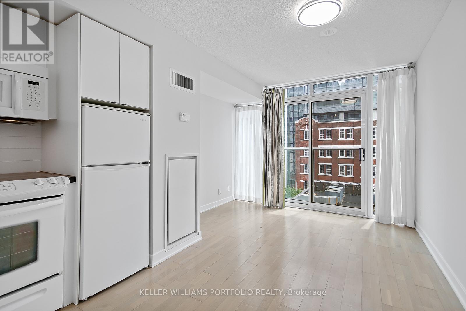 605 - 21 Nelson Street, Toronto, Ontario  M5V 3H9 - Photo 11 - C13626408
