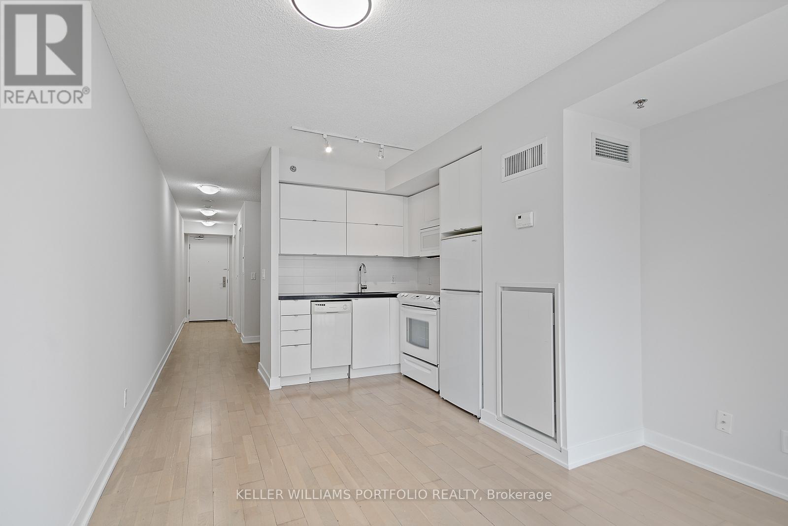 605 - 21 Nelson Street, Toronto, Ontario  M5V 3H9 - Photo 14 - C13626408