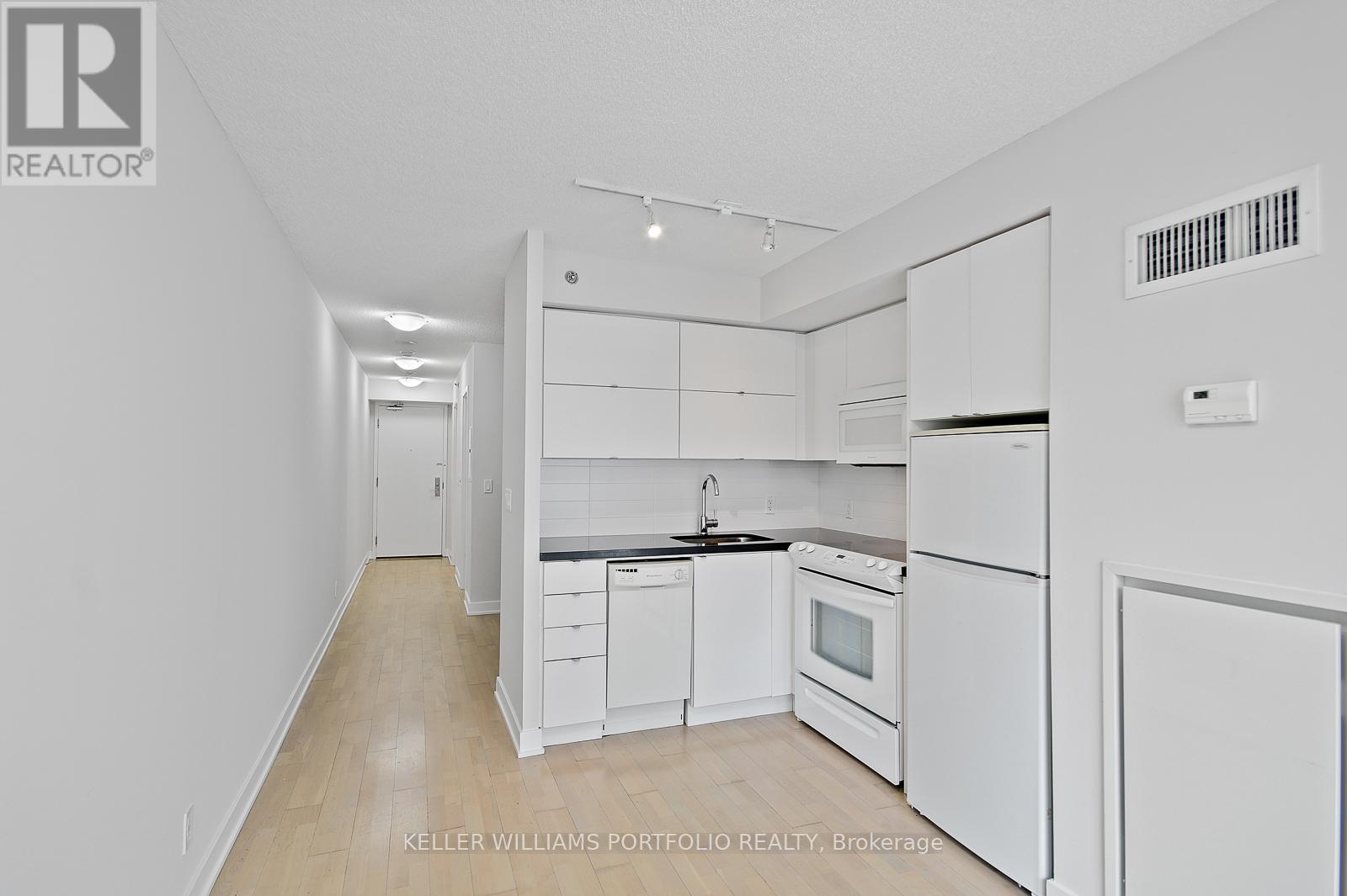 605 - 21 Nelson Street, Toronto, Ontario  M5V 3H9 - Photo 16 - C13626408