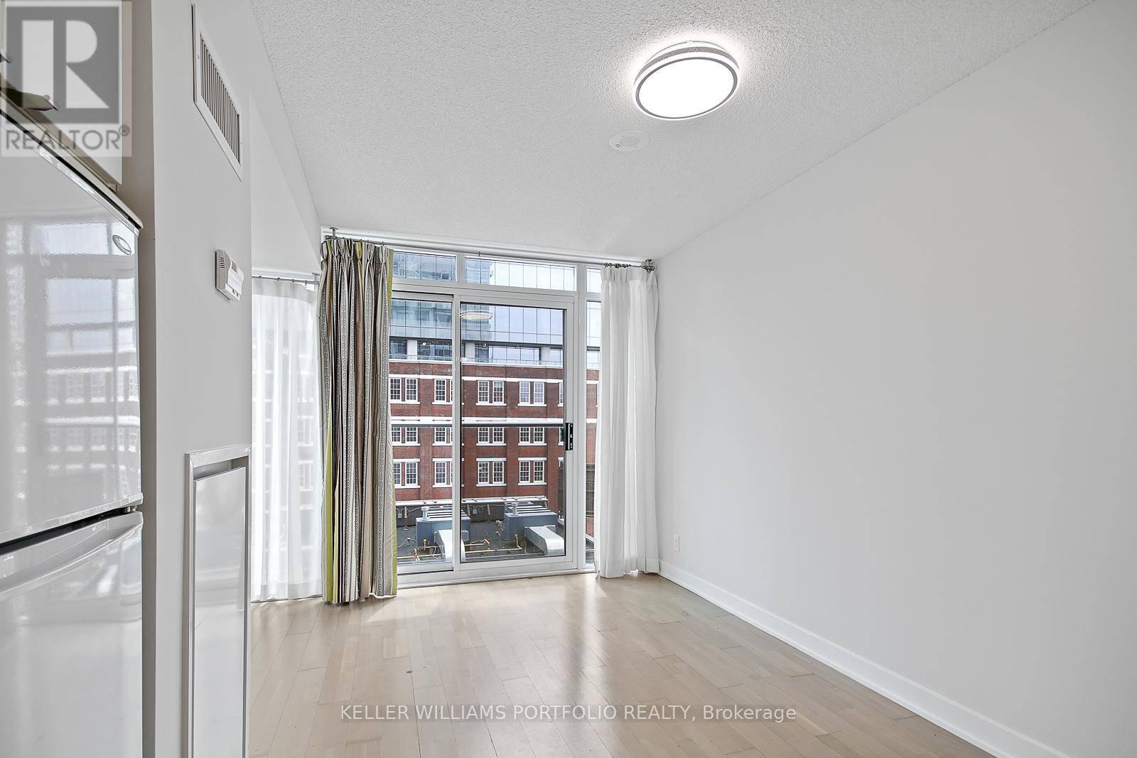 605 - 21 Nelson Street, Toronto, Ontario  M5V 3H9 - Photo 18 - C13626408
