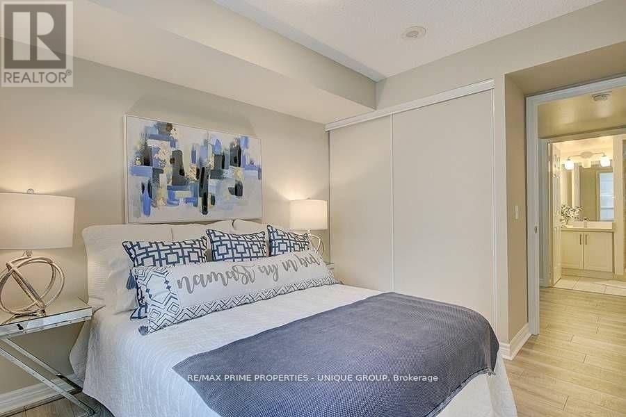 1906 - 30 Grand Trunk Crescent, Toronto, Ontario  M5J 3A4 - Photo 11 - C13626444