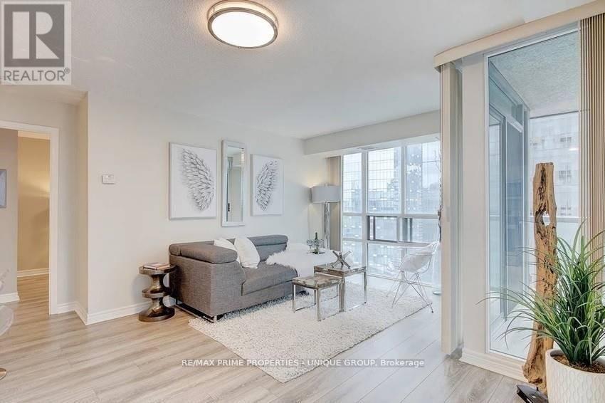 1906 - 30 Grand Trunk Crescent, Toronto, Ontario  M5J 3A4 - Photo 9 - C13626444
