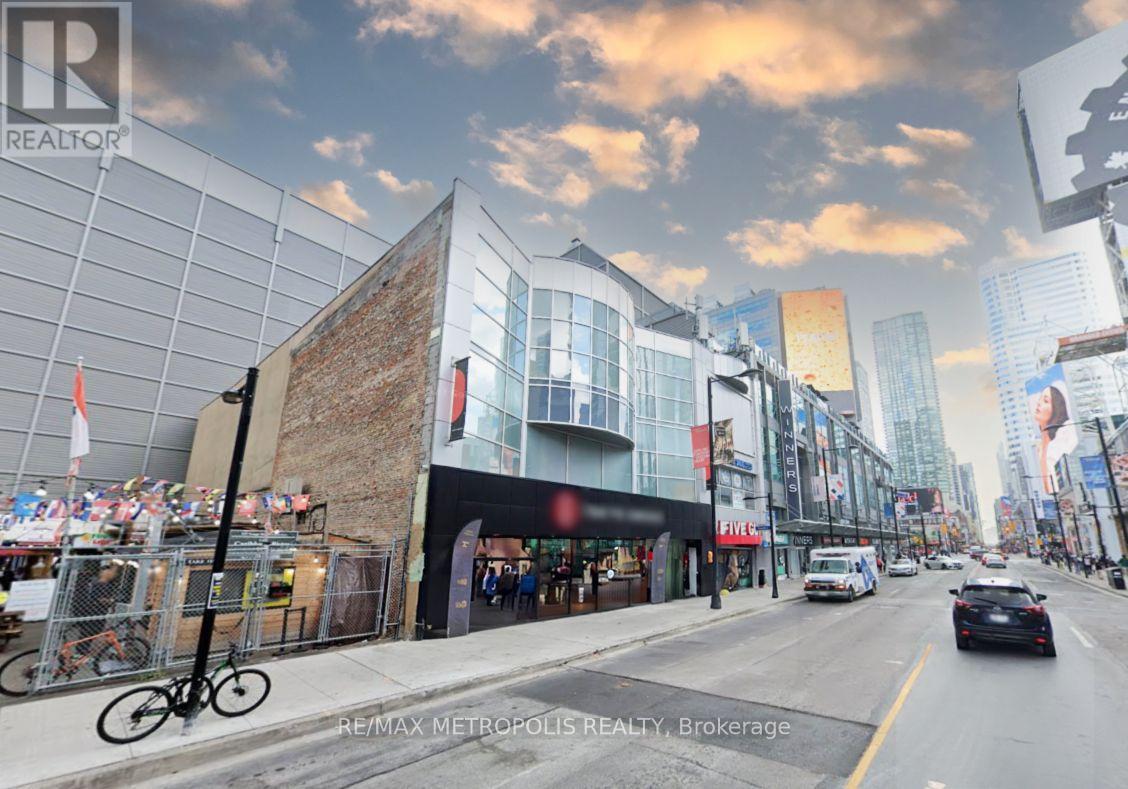 2ND & 3RD FLOOR - 331 - 333 YONGE STREET, Toronto, Ontario