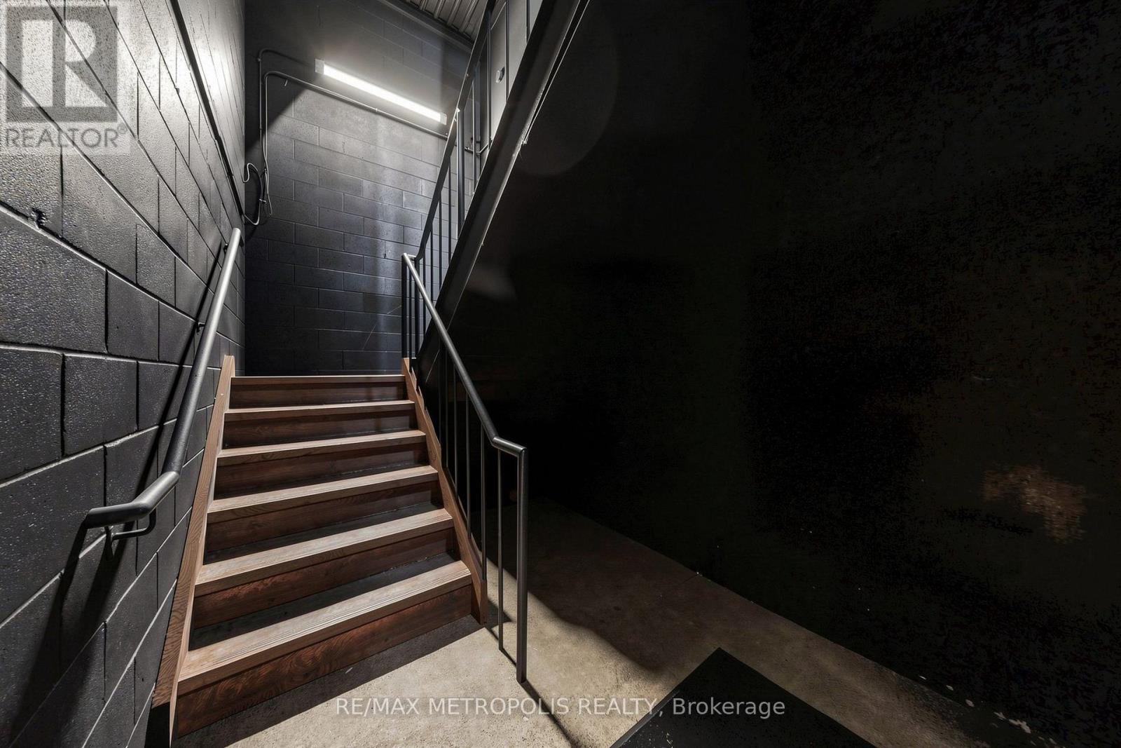 2nd & 3rd Floor - 331 - 333 Yonge Street, Toronto, Ontario  M5B 1R7 - Photo 13 - C13626492