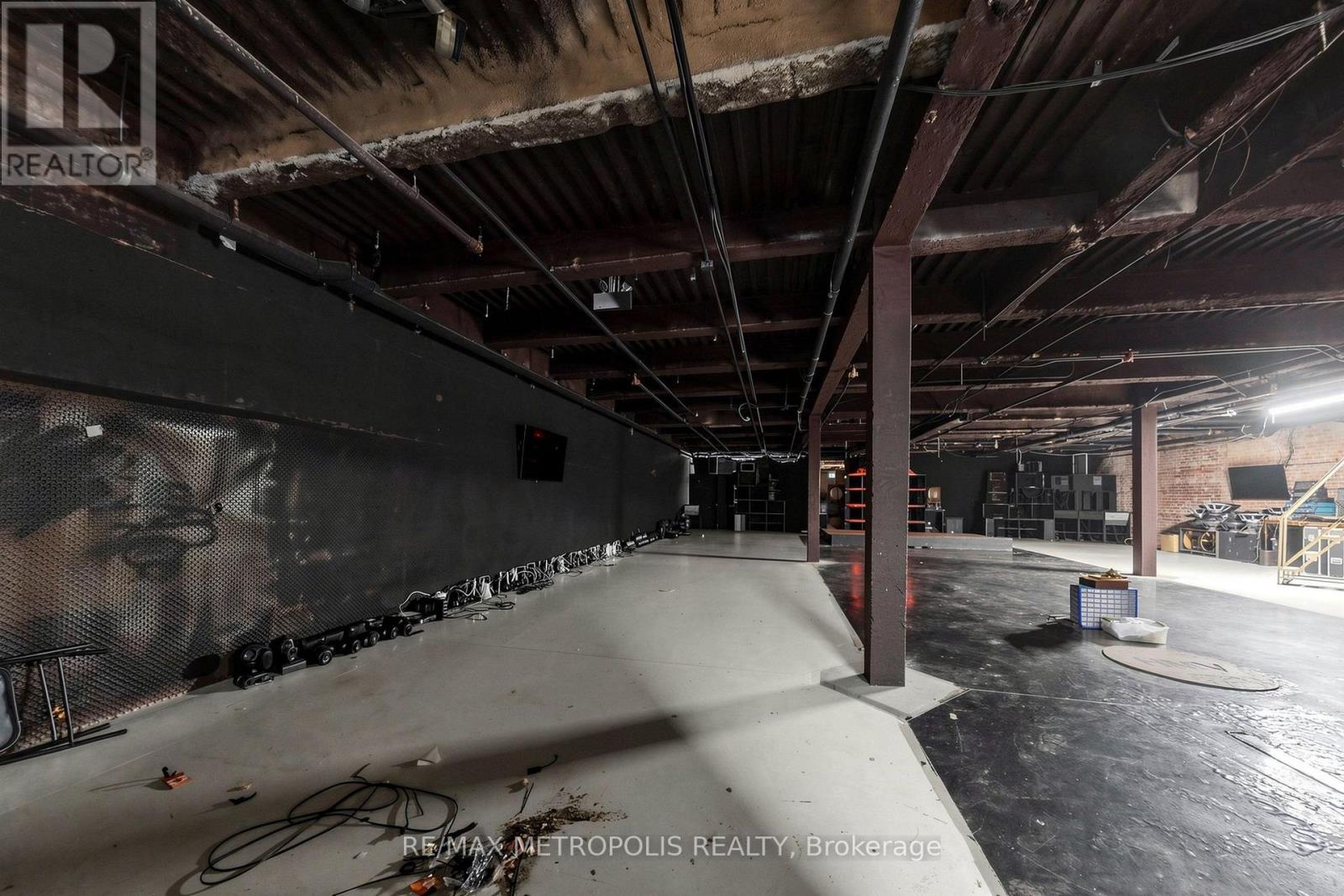 2nd & 3rd Floor - 331 - 333 Yonge Street, Toronto, Ontario  M5B 1R7 - Photo 16 - C13626492