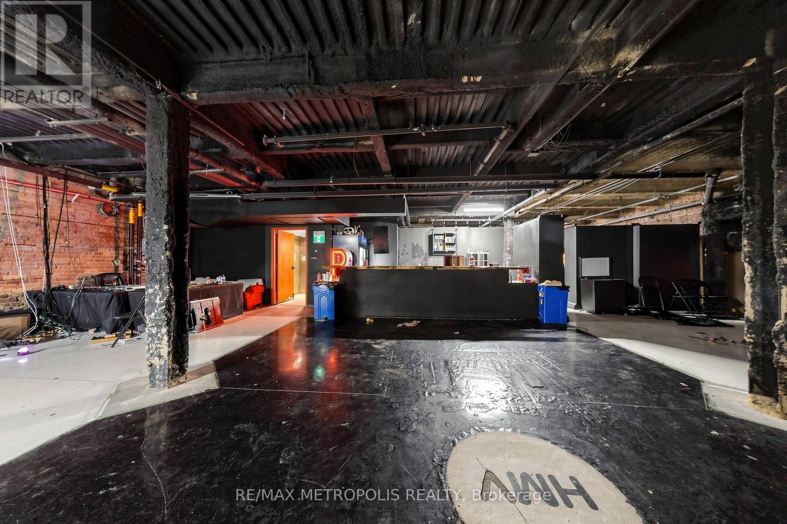 2nd & 3rd Floor - 331 - 333 Yonge Street, Toronto, Ontario  M5B 1R7 - Photo 18 - C13626492