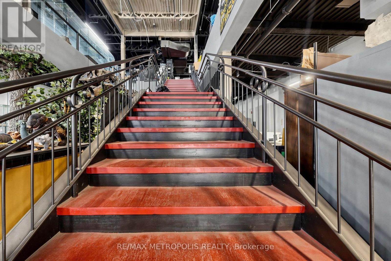 2nd & 3rd Floor - 331 - 333 Yonge Street, Toronto, Ontario  M5B 1R7 - Photo 10 - C13626520