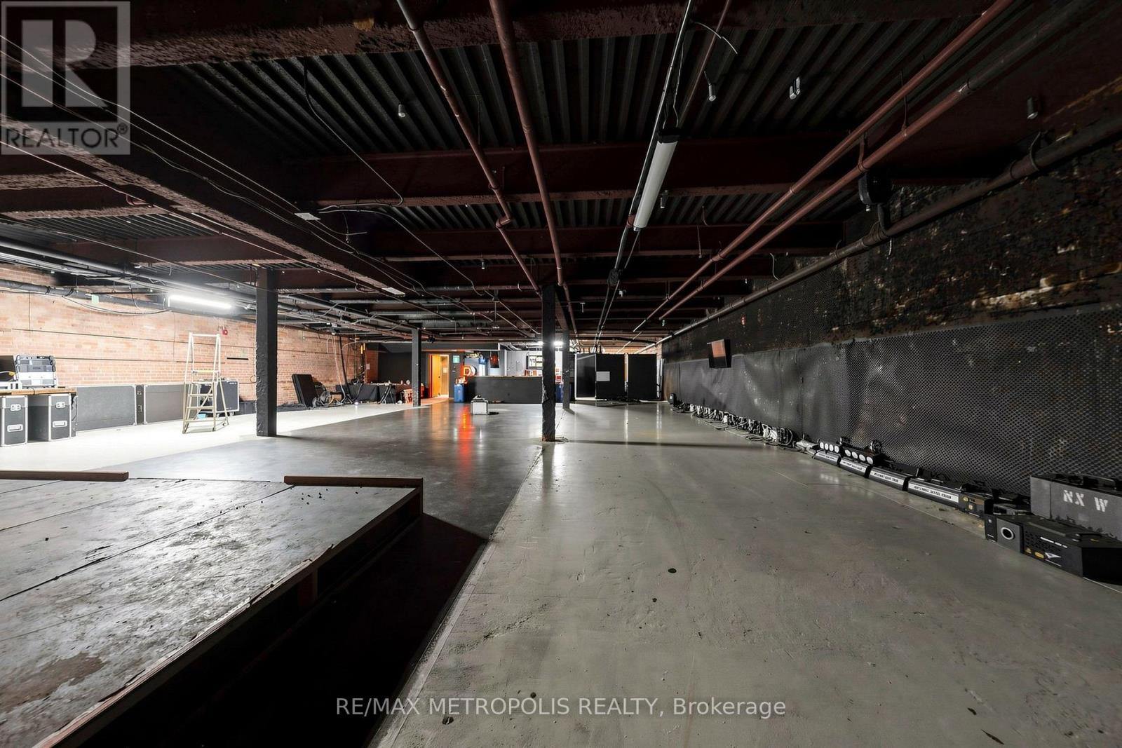 2nd & 3rd Floor - 331 - 333 Yonge Street, Toronto, Ontario  M5B 1R7 - Photo 16 - C13626520
