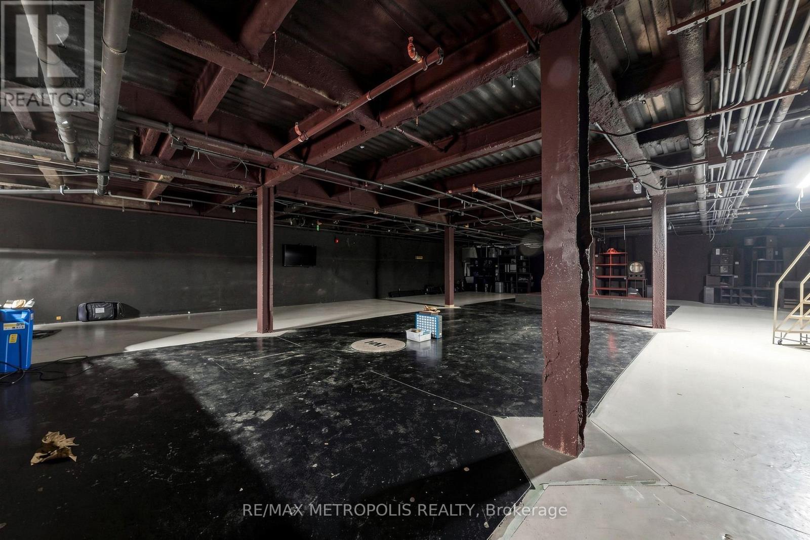 2nd & 3rd Floor - 331 - 333 Yonge Street, Toronto, Ontario  M5B 1R7 - Photo 17 - C13626520