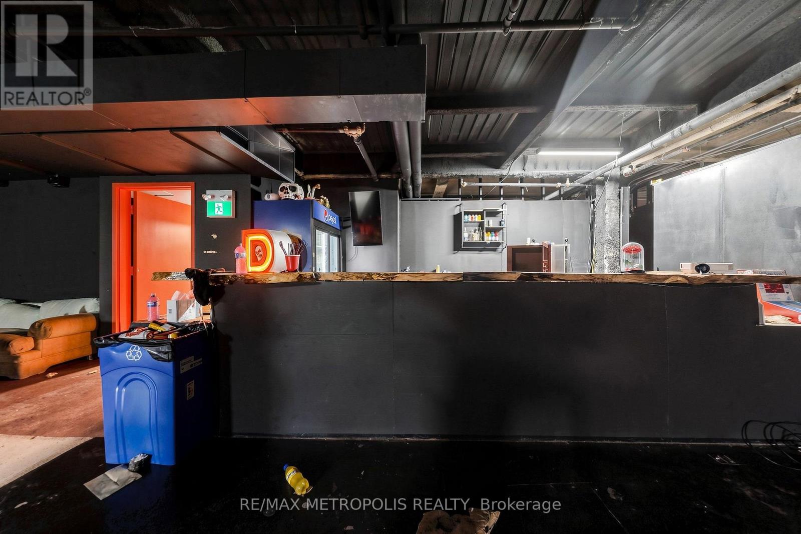 2nd & 3rd Floor - 331 - 333 Yonge Street, Toronto, Ontario  M5B 1R7 - Photo 18 - C13626520