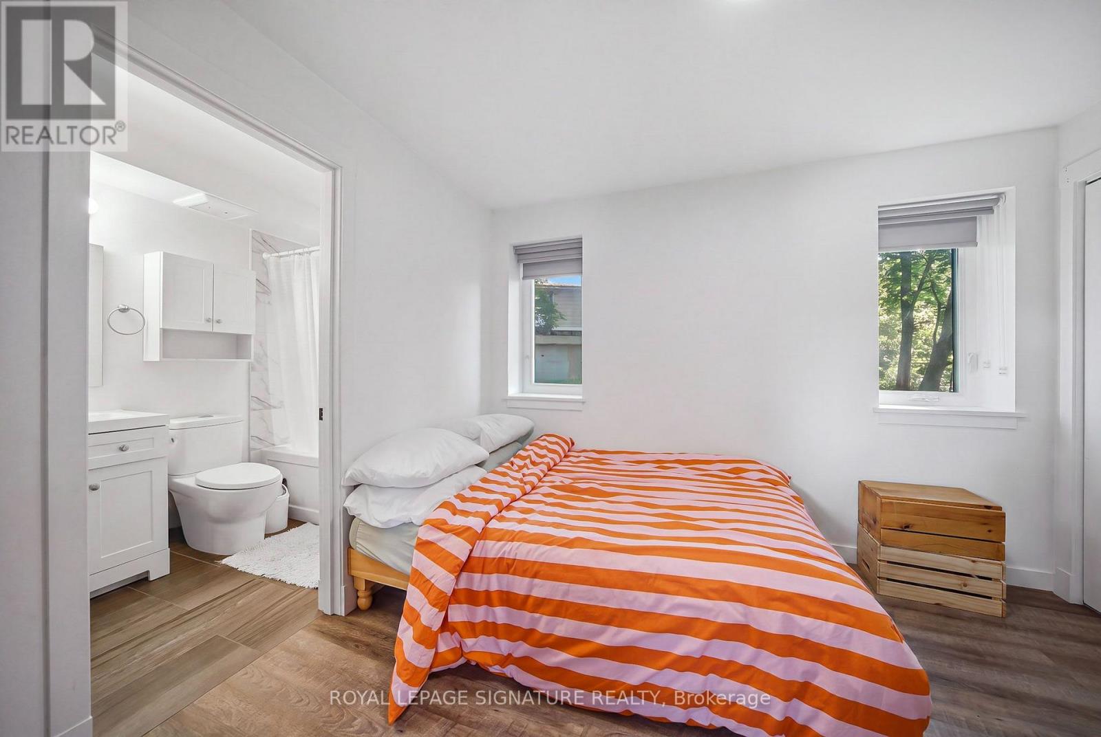 South Unit - 389r Leslie Street, Toronto, Ontario  M4M 3E3 - Photo 11 - E13626458