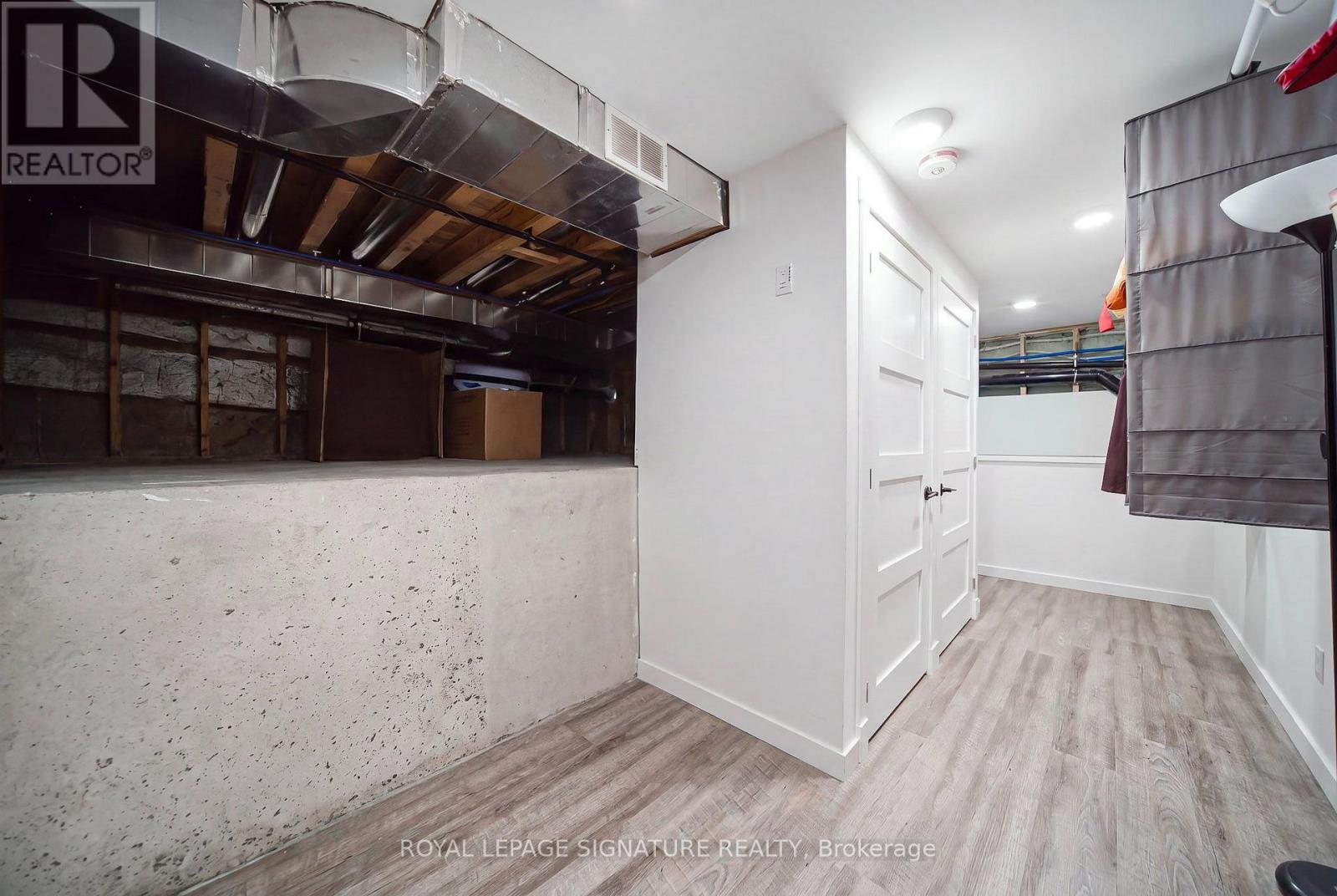South Unit - 389r Leslie Street, Toronto, Ontario  M4M 3E3 - Photo 15 - E13626458