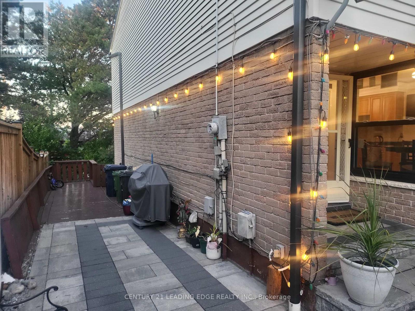 63 Nabob Crescent, Toronto, Ontario  M1B 2Z1 - Photo 6 - E13626490