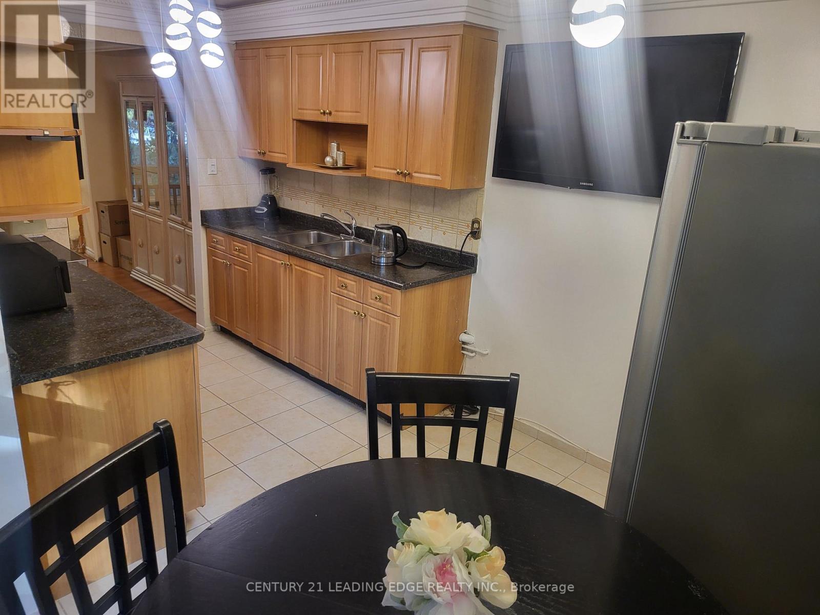 63 Nabob Crescent, Toronto, Ontario  M1B 2Z1 - Photo 8 - E13626490