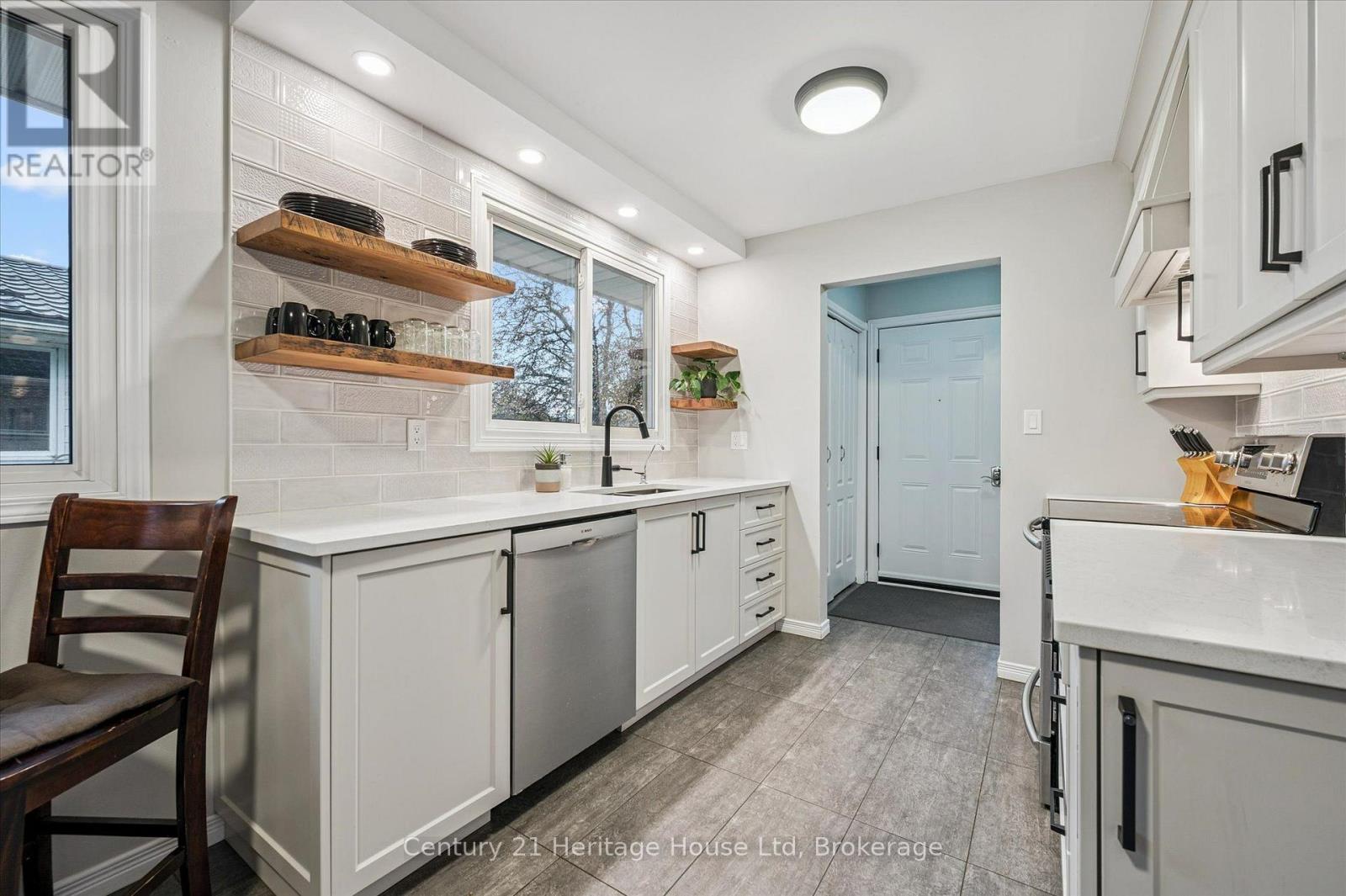 653 Perry Street, Centre Wellington (Fergus), Ontario  N1M 2R5 - Photo 14 - X13626448