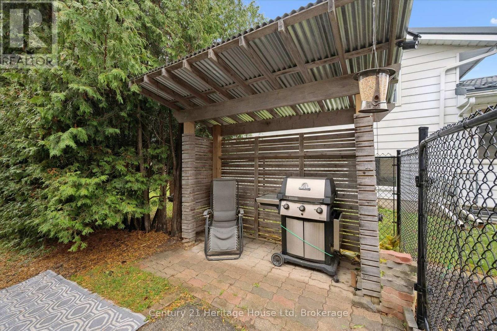 653 Perry Street, Centre Wellington (Fergus), Ontario  N1M 2R5 - Photo 35 - X13626448
