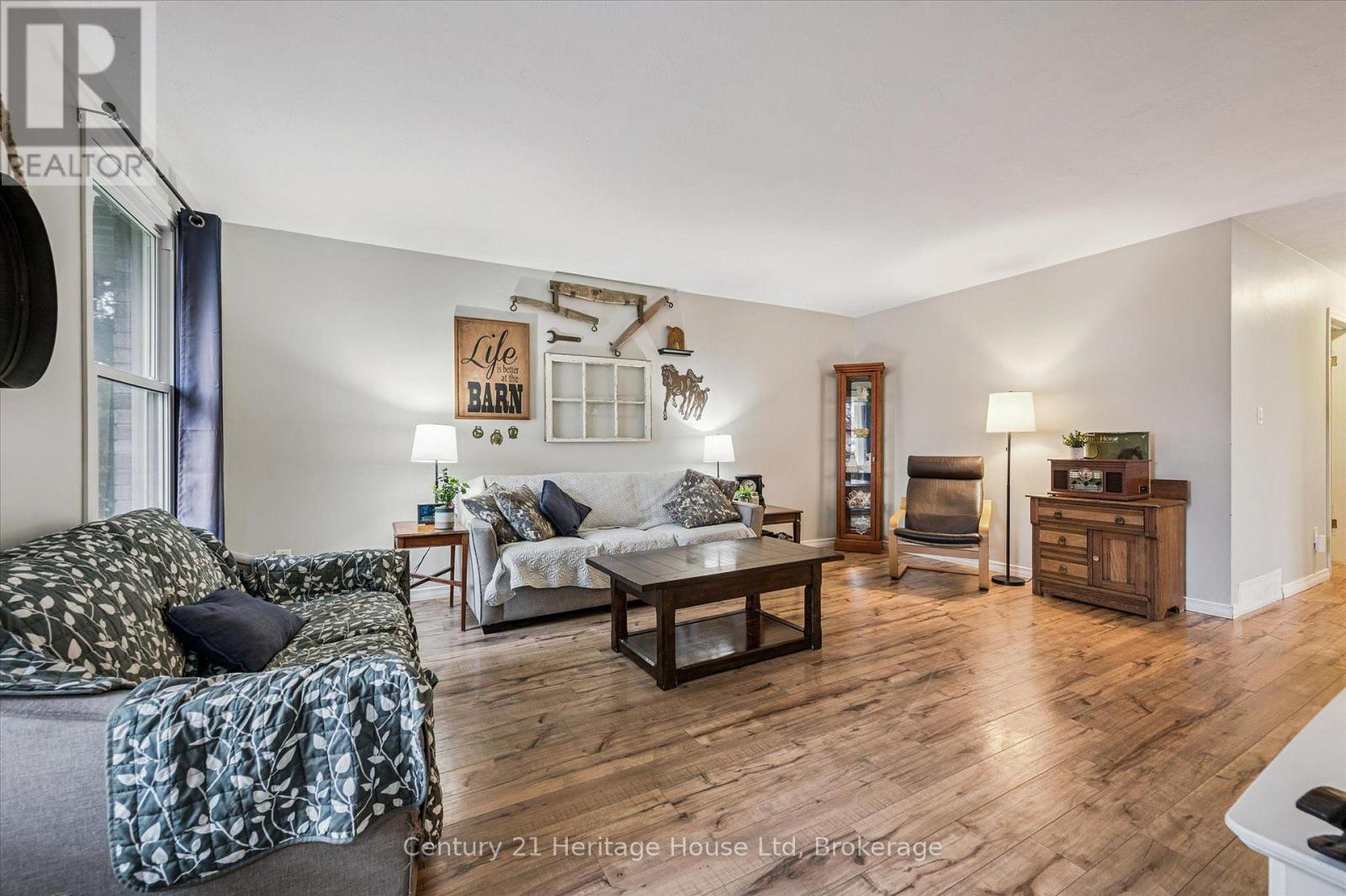 653 Perry Street, Centre Wellington (Fergus), Ontario  N1M 2R5 - Photo 9 - X13626448