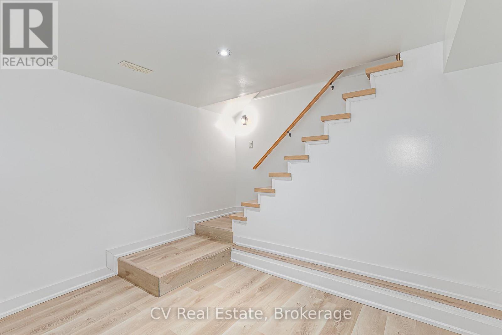 156 Chamonix Crescent, Blue Mountains, Ontario  L9Y 0S7 - Photo 45 - X13626558