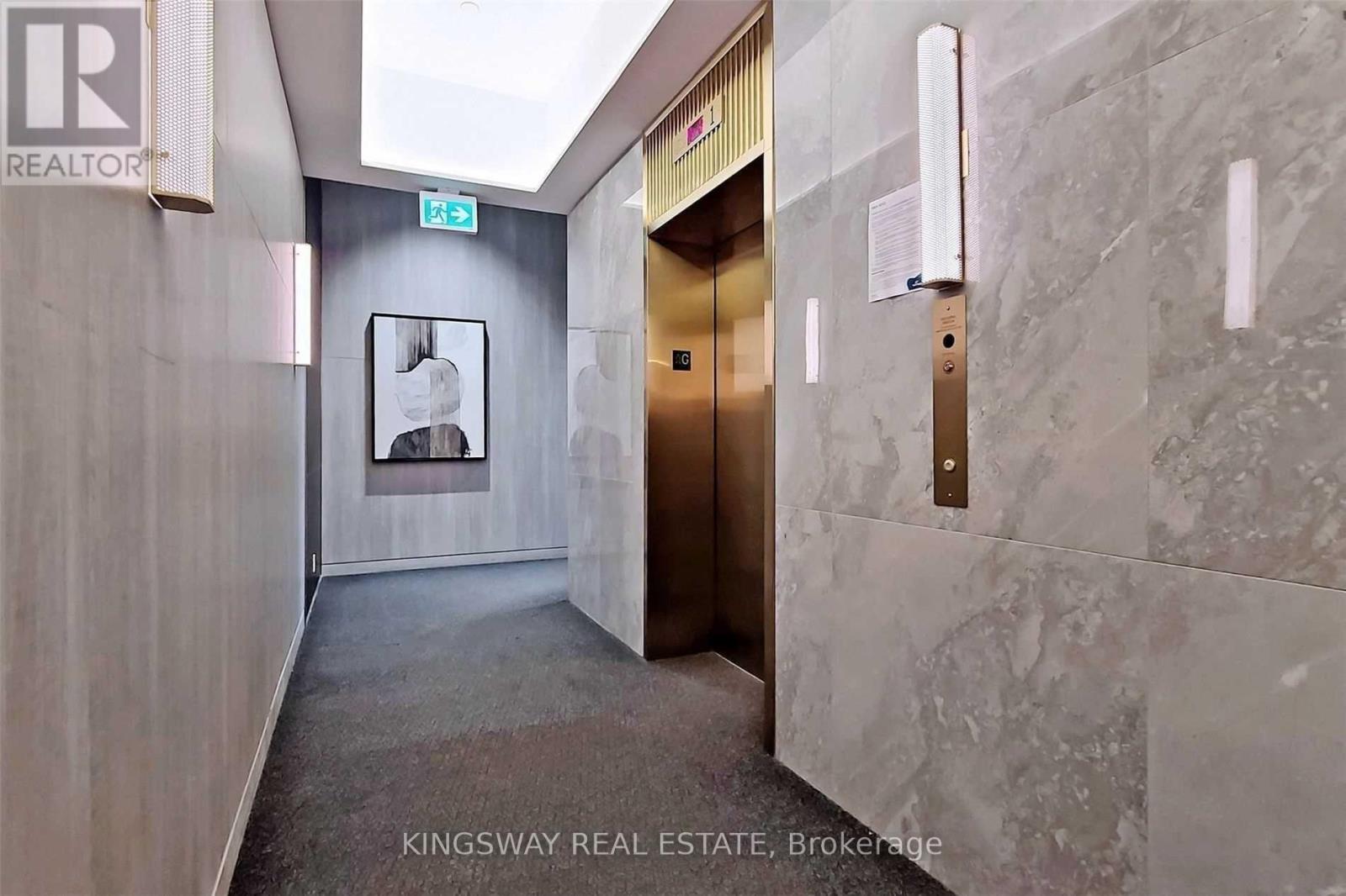 Ph05 - 898 Portage Parkway, Vaughan, Ontario  L4K 0J7 - Photo 2 - N13626406