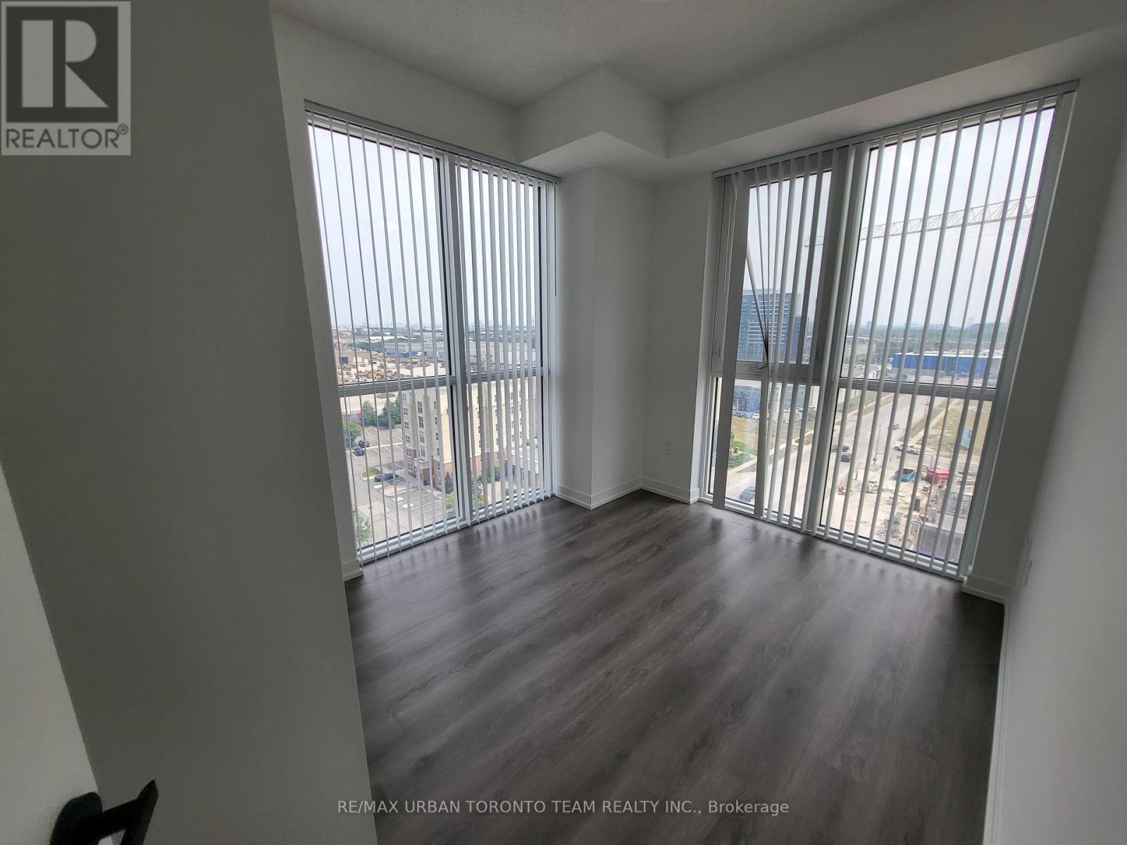 1110 - 28 Interchange Way, Vaughan, Ontario L4K 0P8 - Photo 4 - N13626414