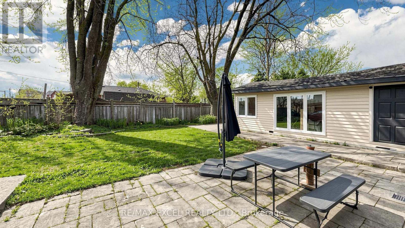 2 Hughes Street, Richmond Hill, Ontario  L4E 2V9 - Photo 45 - N13626438