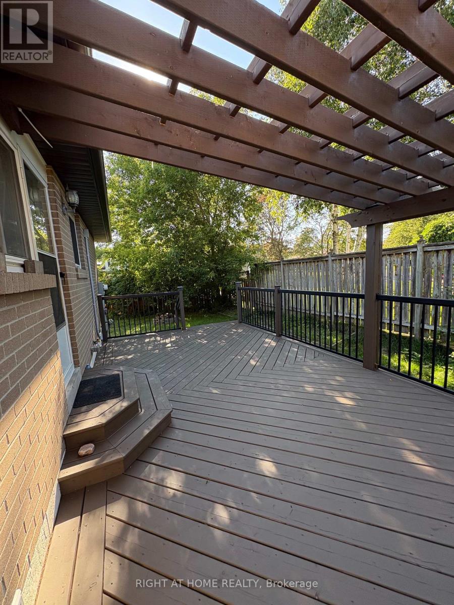Upper Level - 58 Devins Drive, Aurora, Ontario  L4G 2Z1 - Photo 14 - N13626462