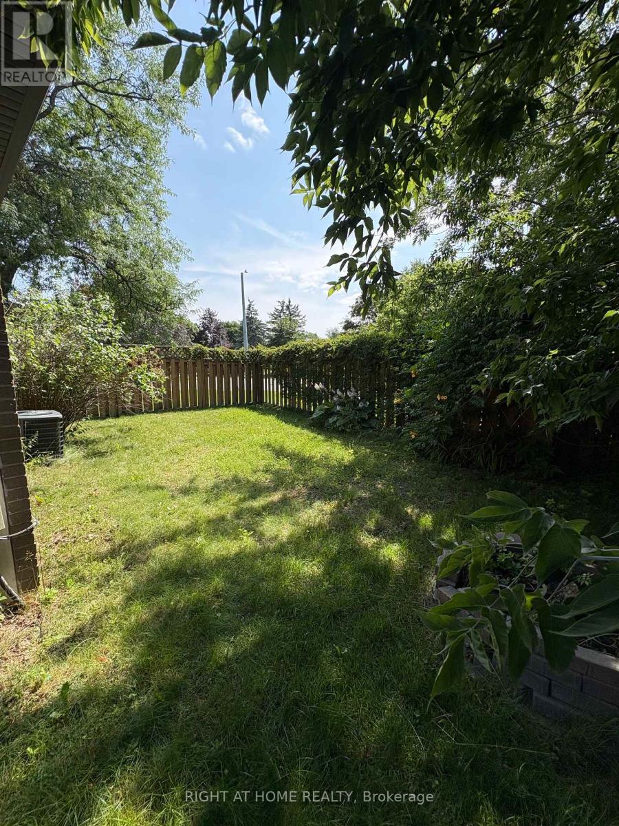 Upper Level - 58 Devins Drive, Aurora, Ontario  L4G 2Z1 - Photo 15 - N13626462