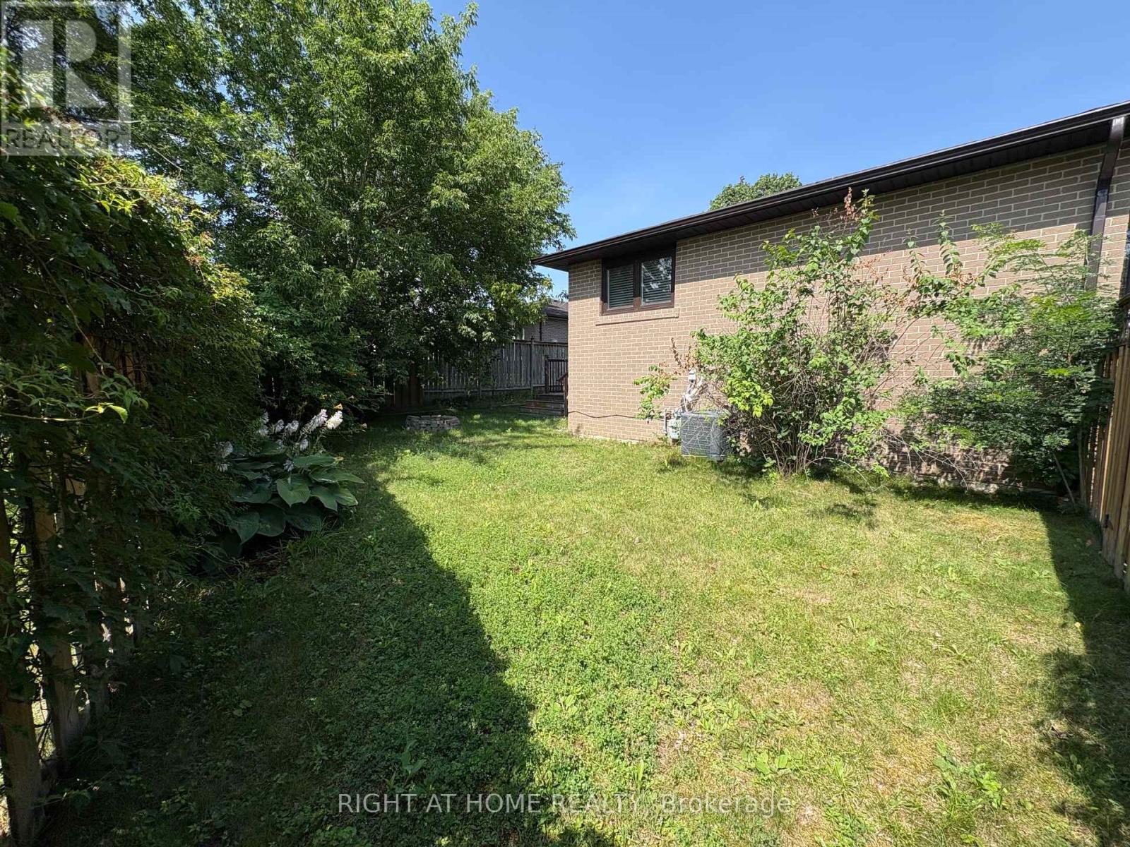 Upper Level - 58 Devins Drive, Aurora, Ontario  L4G 2Z1 - Photo 16 - N13626462