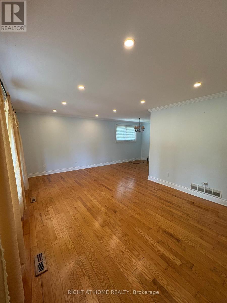 Upper Level - 58 Devins Drive, Aurora, Ontario  L4G 2Z1 - Photo 2 - N13626462