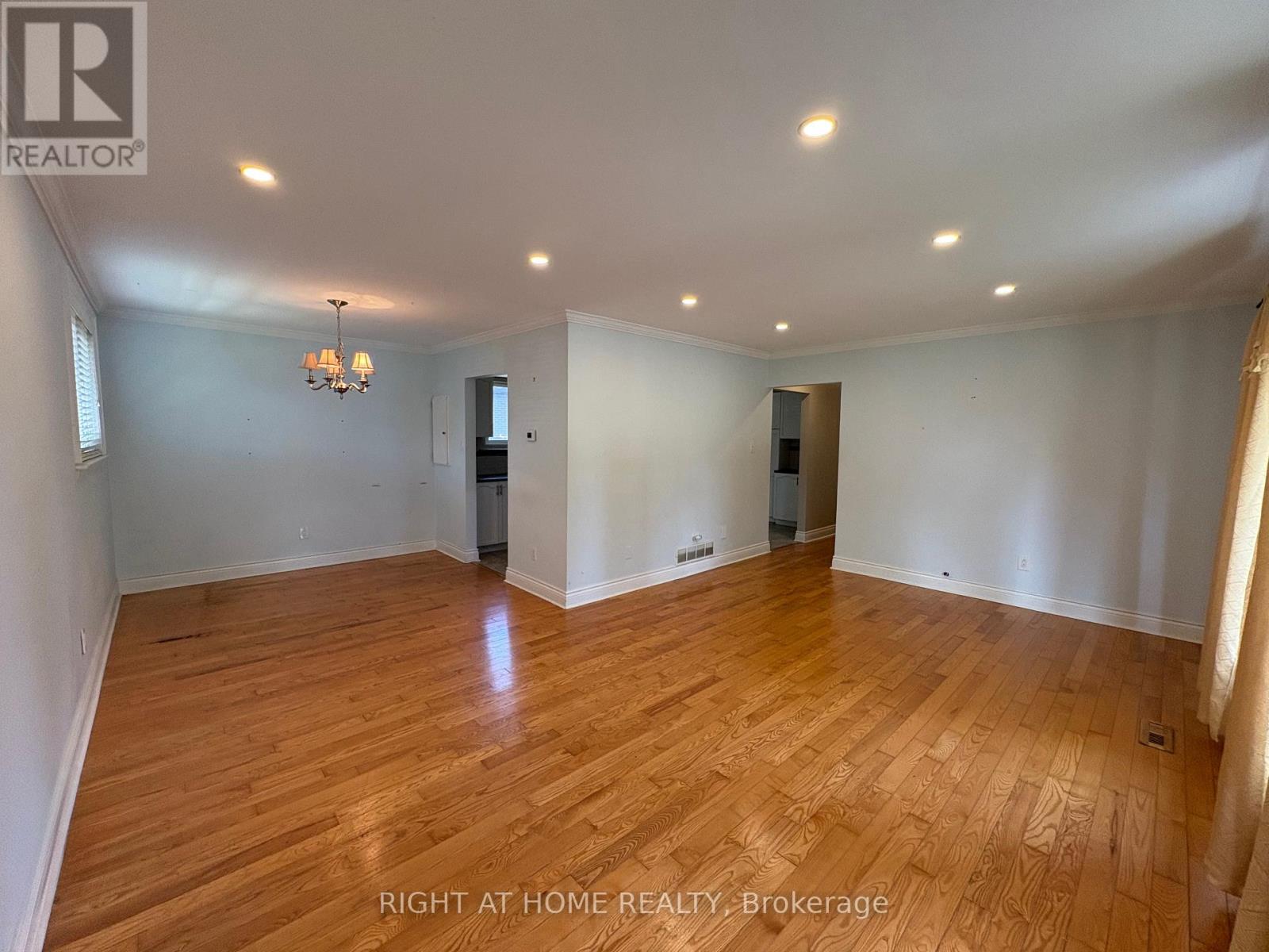 Upper Level - 58 Devins Drive, Aurora, Ontario  L4G 2Z1 - Photo 4 - N13626462