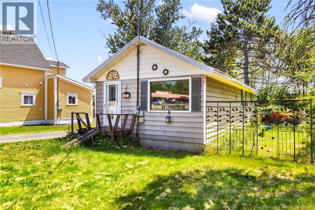 36 Queen Street, Minto, New Brunswick  E4B 3P1 - Photo 2 - NB145154