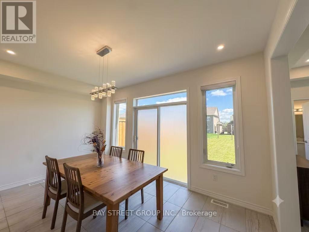 27 Samuel Crescent, Springwater, Ontario  L9X 2A4 - Photo 19 - S13626390