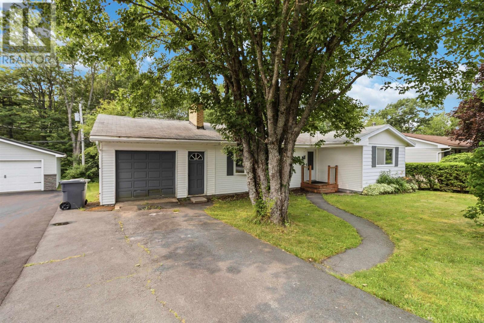 72 Beaumont Drive, Lower Sackville, Nova Scotia  B4C 1V6 - Photo 2 - 202617719