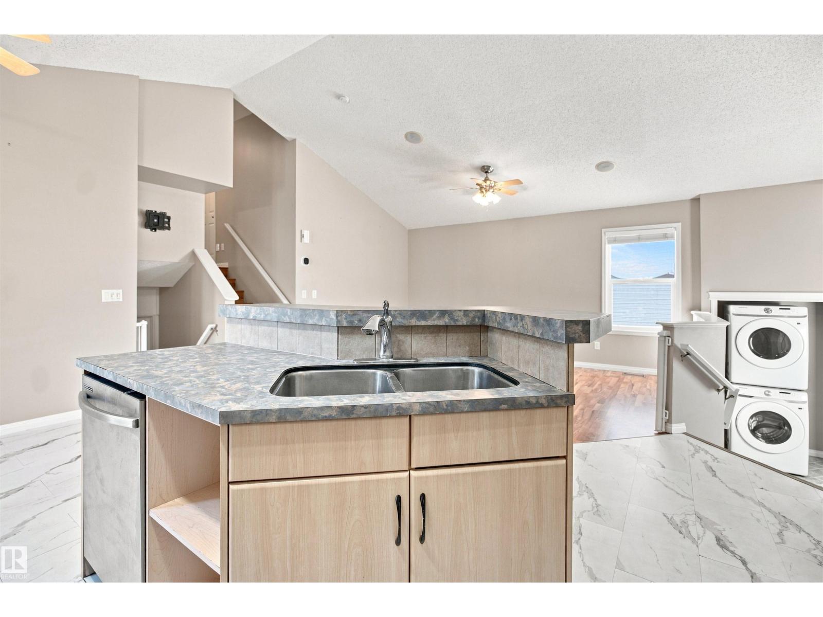 1328 80 St SW, Edmonton, Alberta  T6X 1H4 - Photo 11 - E4501637