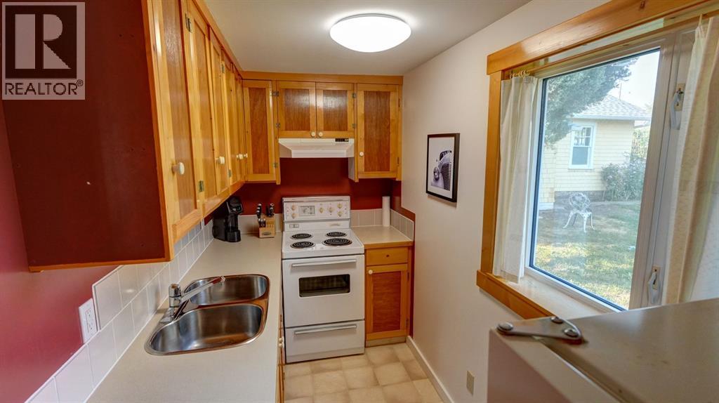 335 50 Avenue W, Claresholm, Alberta  T0L 0T0 - Photo 25 - A2331892