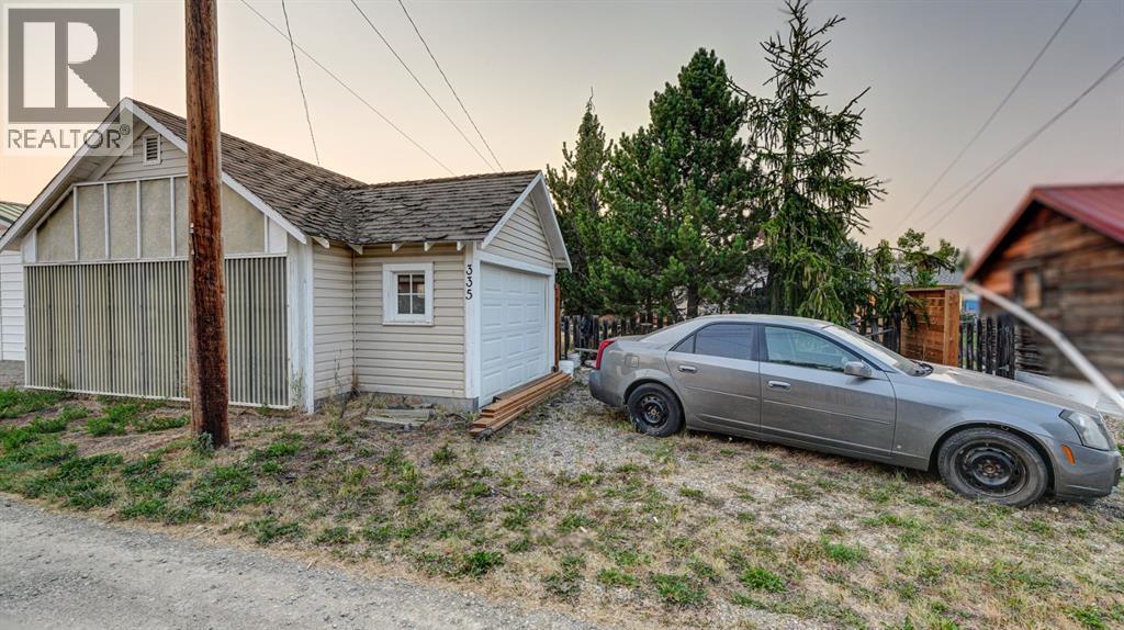 335 50 Avenue W, Claresholm, Alberta  T0L 0T0 - Photo 42 - A2331892