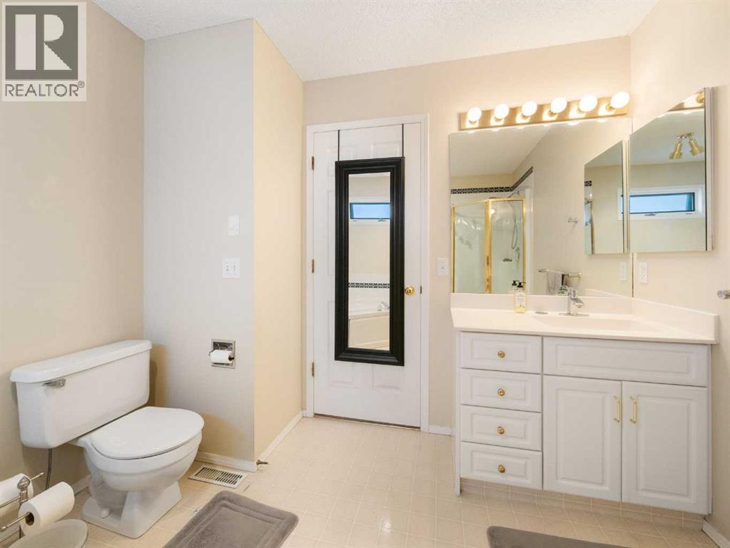 81 Prominence View Sw, Calgary, Alberta  T3H 3M8 - Photo 28 - A2333282