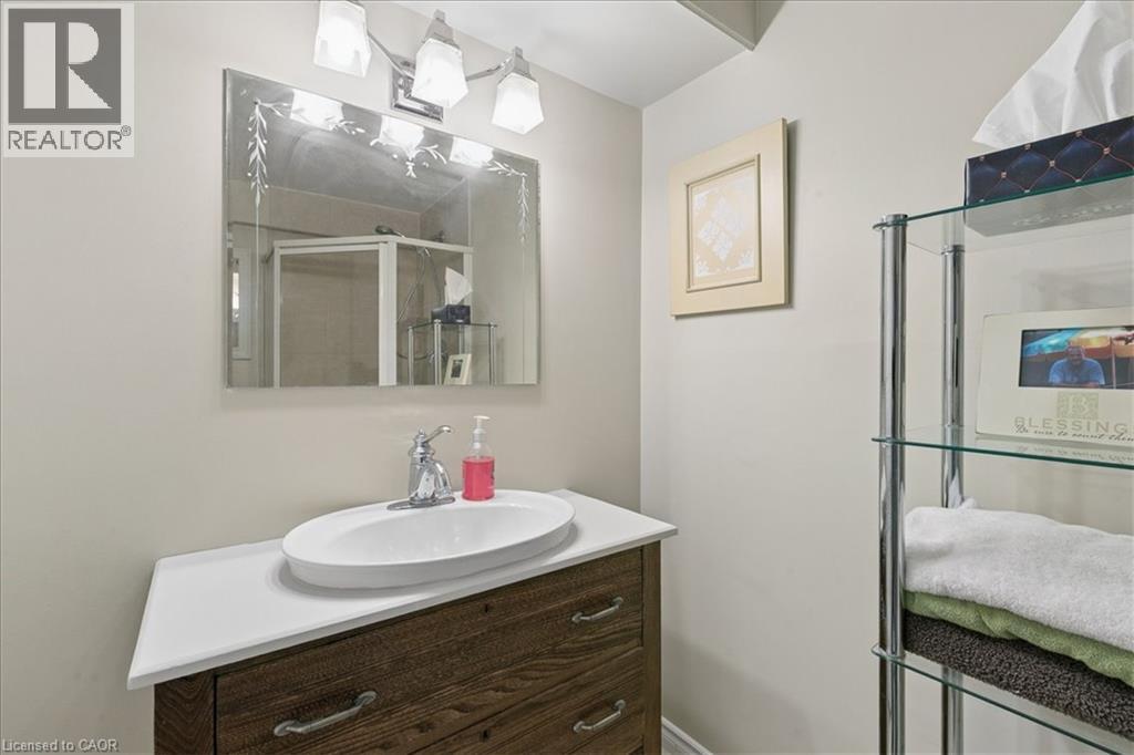 45 Arrowhead Crescent, Kitchener, Ontario  N2P 1C1 - Photo 32 - 40851563