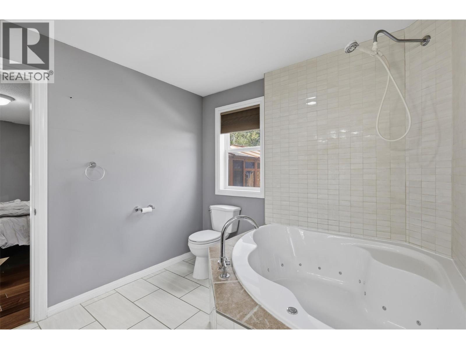 471 Woodward Avenue, Merritt, British Columbia  V0K 1Y0 - Photo 22 - 10396356