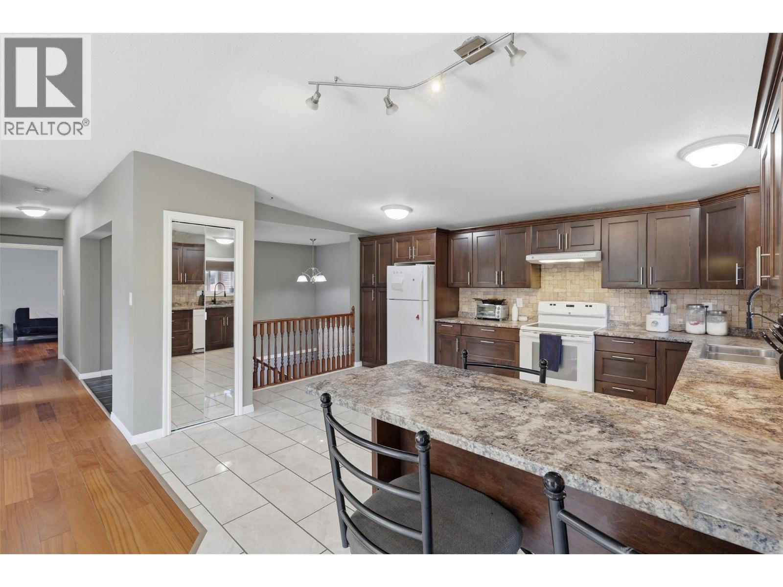 471 Woodward Avenue, Merritt, British Columbia  V0K 1Y0 - Photo 28 - 10396356