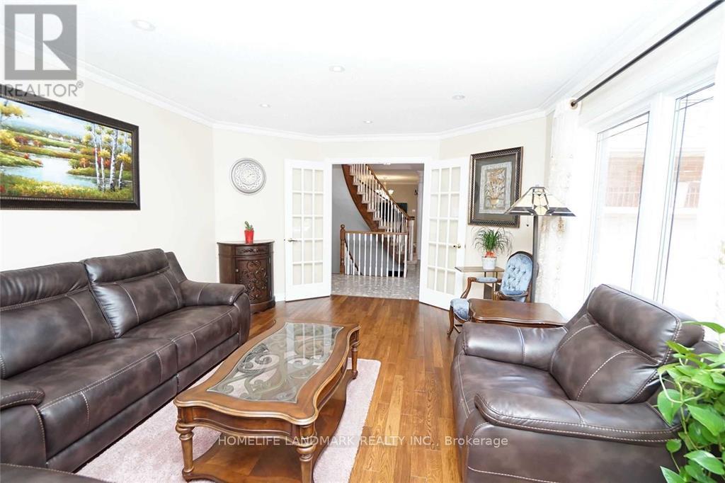 4887 Natkarni Crescent, Mississauga, Ontario  L5V 1L4 - Photo 6 - W13626466