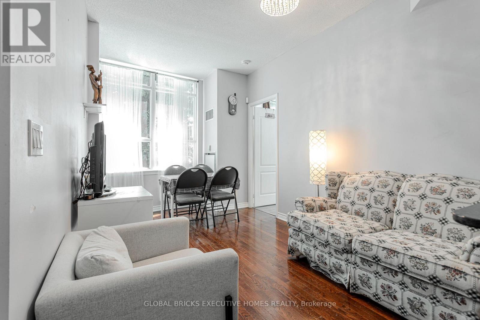 33 Elm Drive W, Mississauga, Ontario  L5B 4M2 - Photo 9 - W13626476