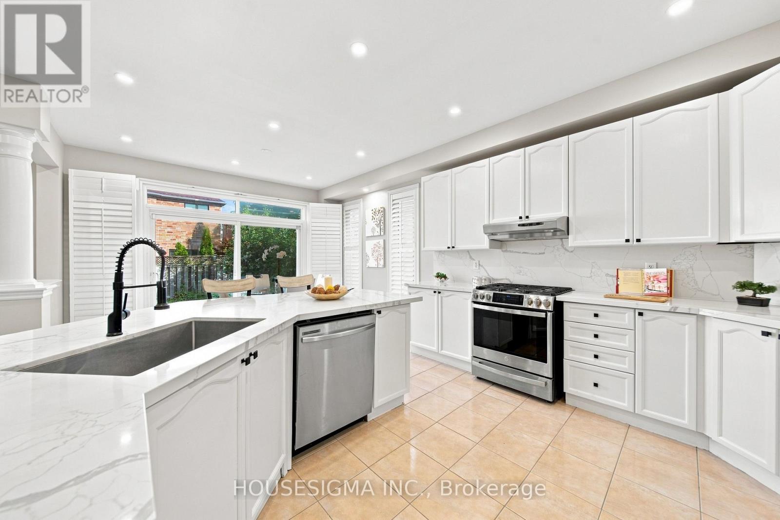 3266 Weatherford Road, Mississauga, Ontario  L5M 7X6 - Photo 16 - W13626496